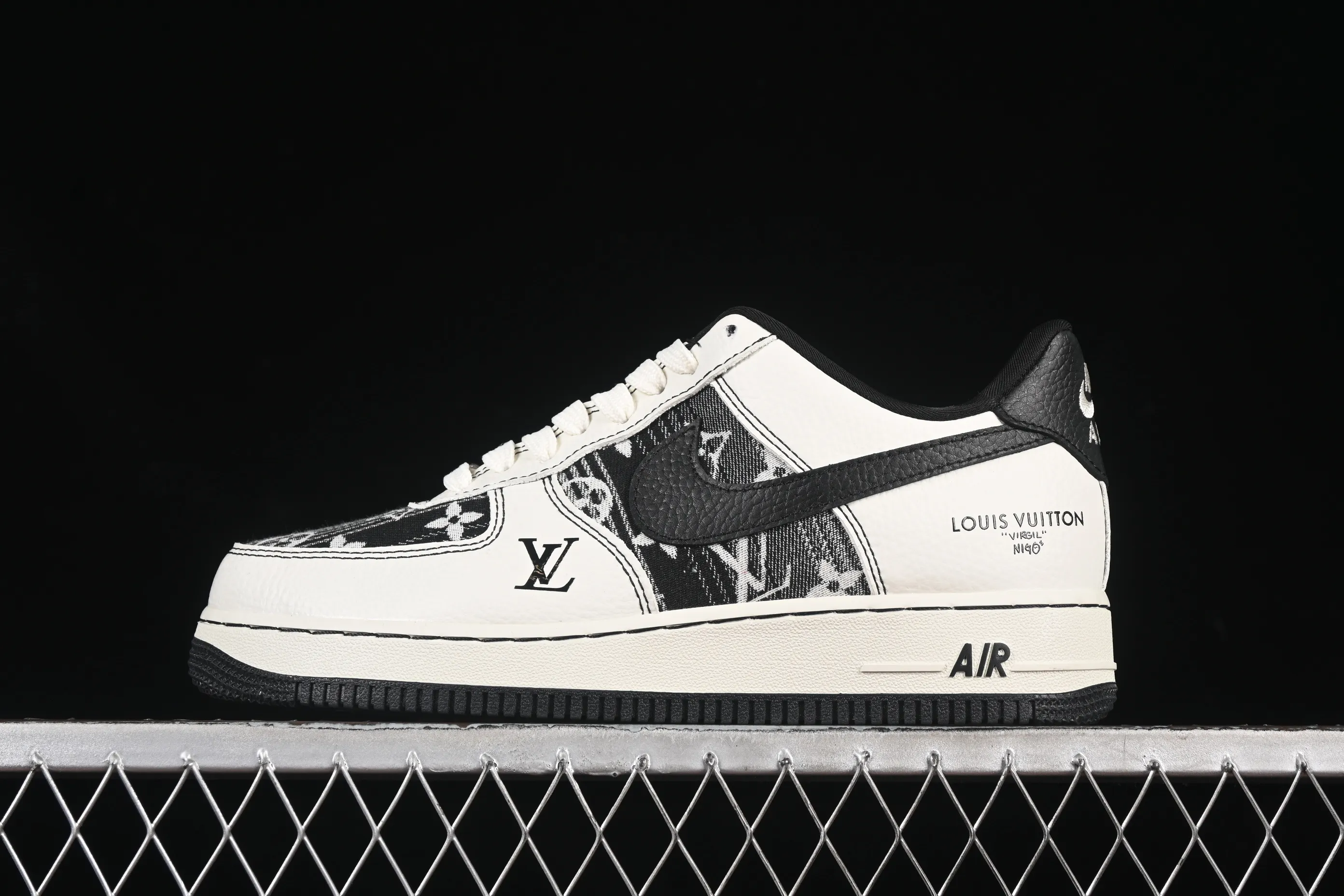 All categories Nk Air Force 1 Air Force series Nk Air Force 1 Low Air Force low-top Nike Air Force 1'07 Low LV joint milk white and black Air Force 1 low-top casual sneakers BZ6808-103